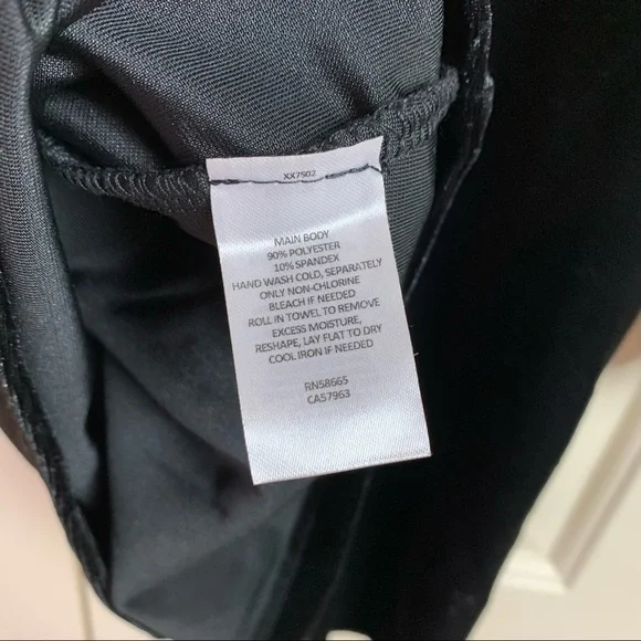 HALOGEN Black Velvet Top Size Medium - Picture 4 of 6